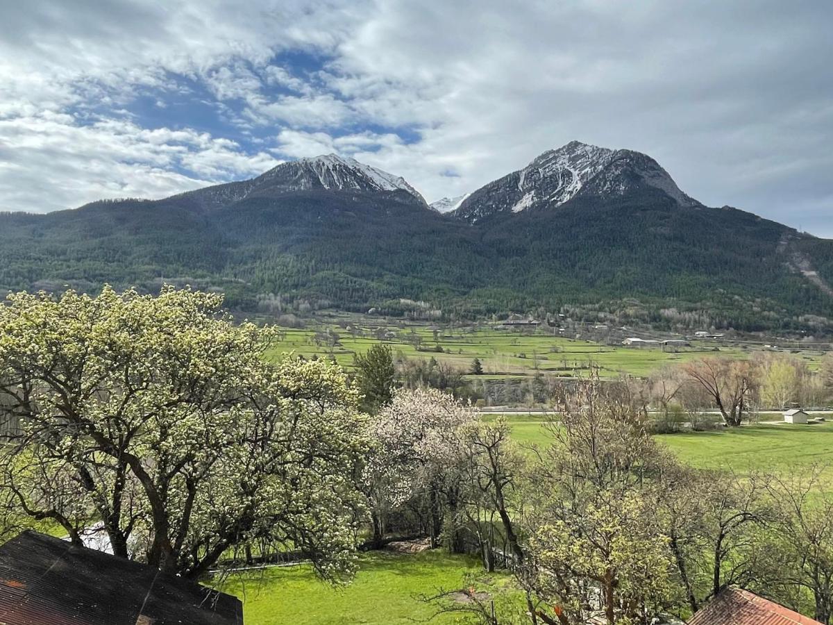 Appartement Dans Une Maison De Pays Briancon  Bagian luar foto